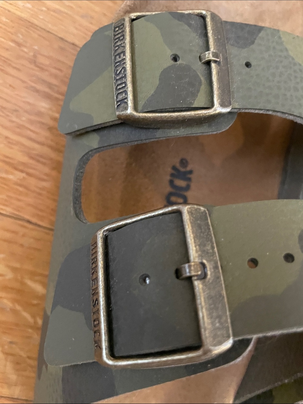 Birkenstock Arizona Camo Two-Strap Sandals - Olive & Dark Green 38 EUC - Picture 4 of 9